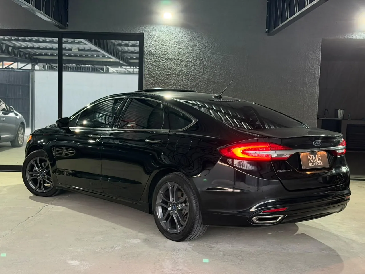 Ford Fusion, traseira